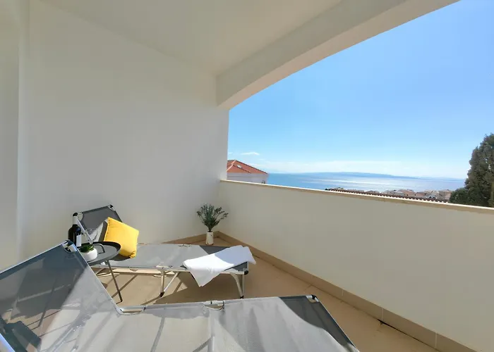 Appartement With Shared Pool Trogir