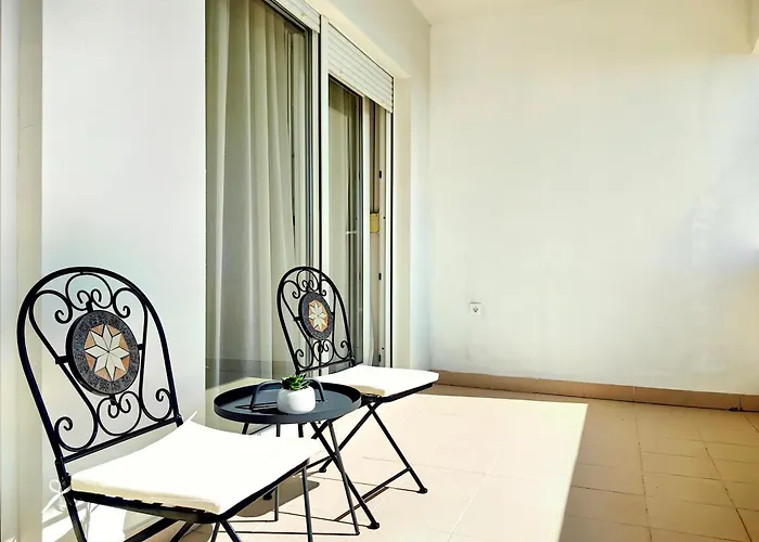 With Shared Pool Trogir